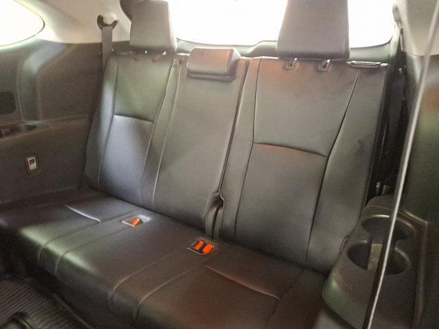 Photo of 2022 Magnetic Gray Metallic Toyota Highlander