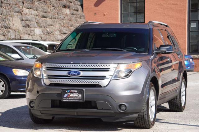 Photo of 2013 Gray Ford Explorer