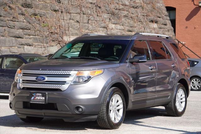 Photo of 2013 Gray Ford Explorer