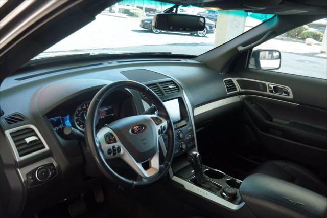 Photo of 2013 Gray Ford Explorer