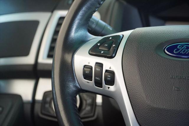 Photo of 2013 Gray Ford Explorer
