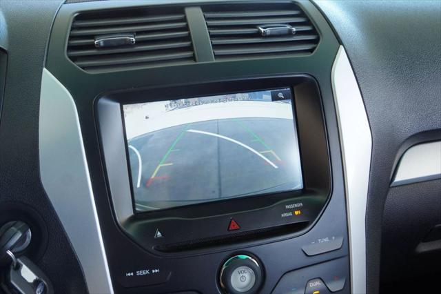Photo of 2013 Gray Ford Explorer