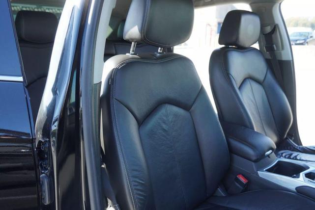 Photo of 2013 Black Cadillac SRX