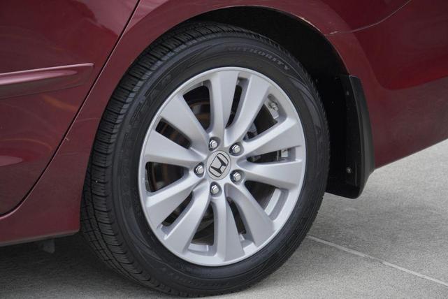 Photo of 2011 Burgundy Honda Accord