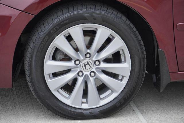 Photo of 2011 Burgundy Honda Accord