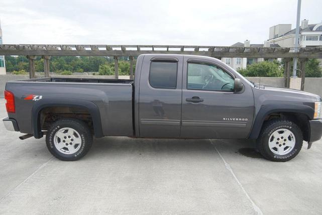 Photo of 2011 Gray Chevrolet Silverado 1500