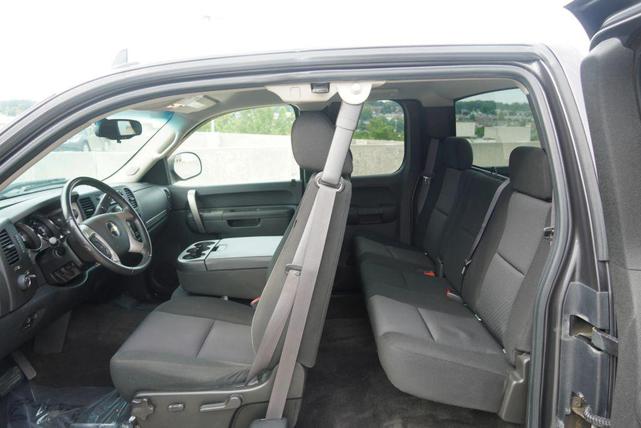 Photo of 2011 Gray Chevrolet Silverado 1500