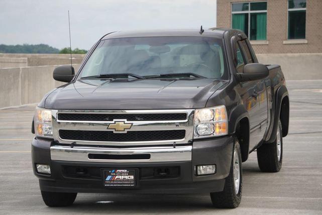 Photo of 2011 Gray Chevrolet Silverado 1500