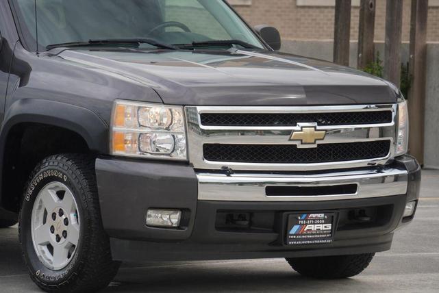 Photo of 2011 Gray Chevrolet Silverado 1500
