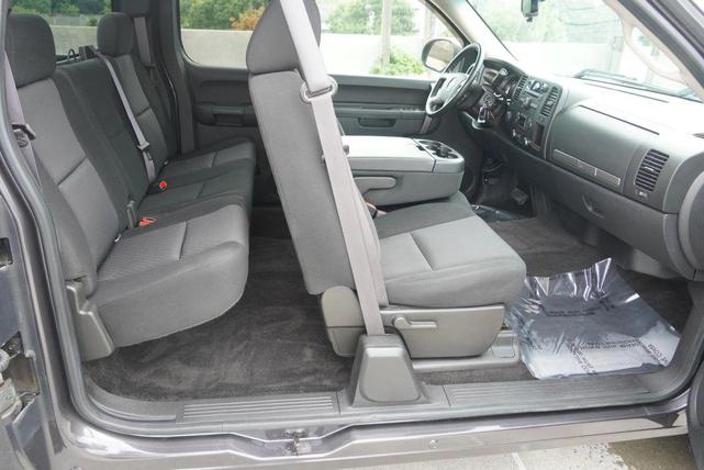 Photo of 2011 Gray Chevrolet Silverado 1500