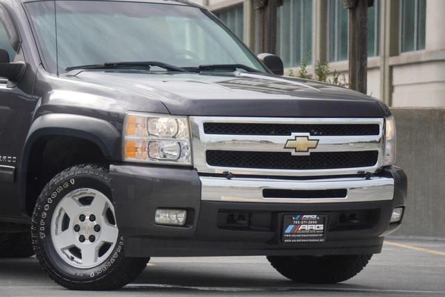 Photo of 2011 Gray Chevrolet Silverado 1500