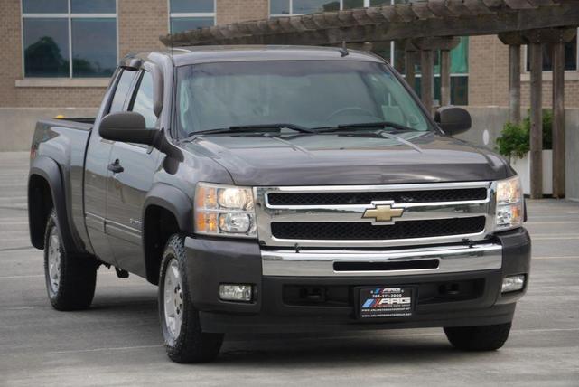 Photo of 2011 Gray Chevrolet Silverado 1500
