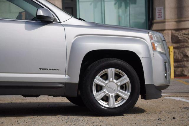 Photo of 2015 Silver GMC Terrain
