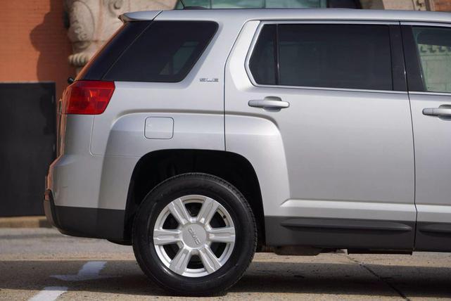 Photo of 2015 Silver GMC Terrain