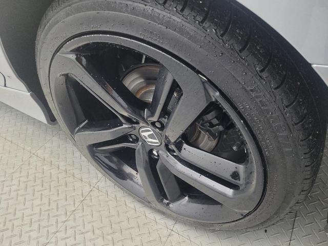 Photo of 2021 Lunar Silver Metallic Honda Accord