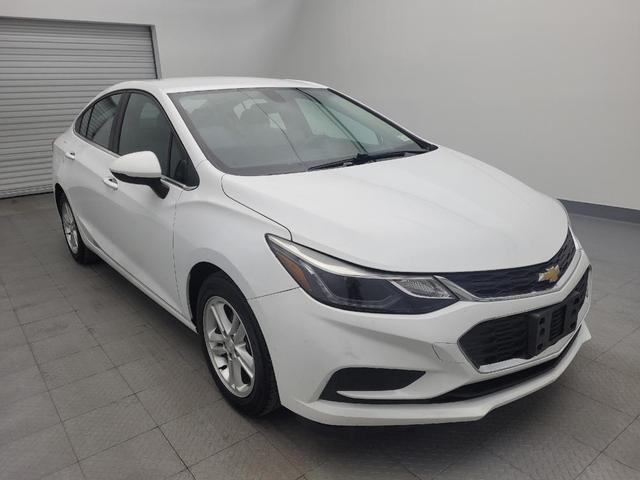 Photo of 2018 Summit White Chevrolet Cruze