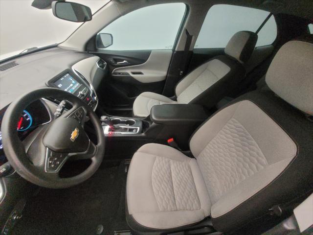 Photo of 2018 Summit White Chevrolet Equinox