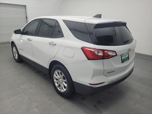Photo of 2018 Summit White Chevrolet Equinox