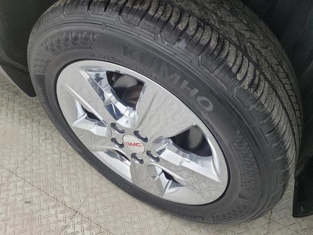 Photo of 2015 Black GMC Terrain