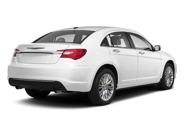 Photo of 2013 Bright White Clearcoat Chrysler 200