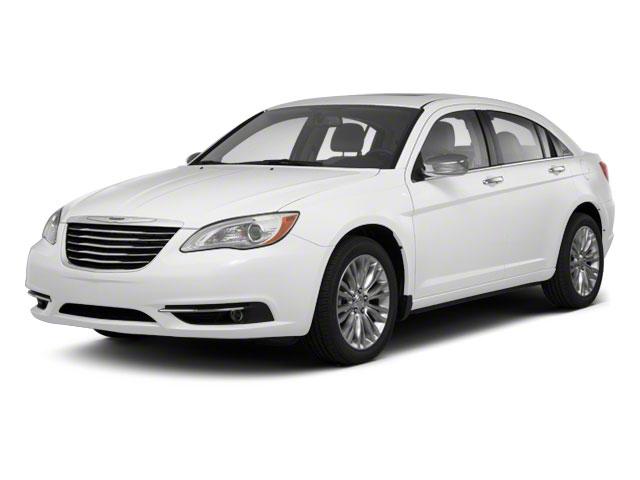 Photo of 2013 Bright White Clearcoat Chrysler 200