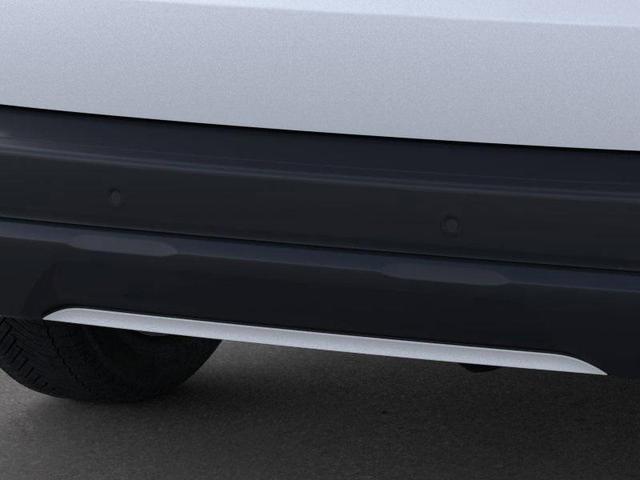 Photo of 2025 Star White Metallic Tri-Coat Ford Escape