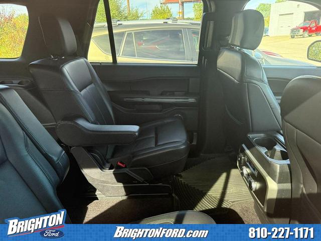 Photo of 2020 Rapid Red Metallic Tinted Clearcoat Ford Expedition