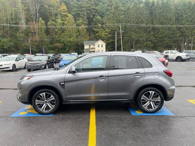 Photo of 2024 Mercury Gray Metallic Mitsubishi Outlander Sport