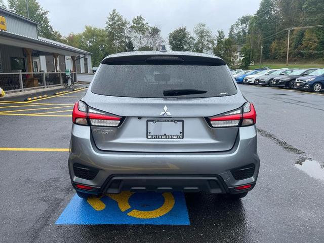 Photo of 2024 Mercury Gray Metallic Mitsubishi Outlander Sport