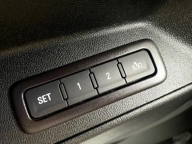 Photo of 2022 Mosaic Black Metallic Chevrolet Equinox
