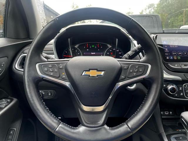 Photo of 2022 Mosaic Black Metallic Chevrolet Equinox