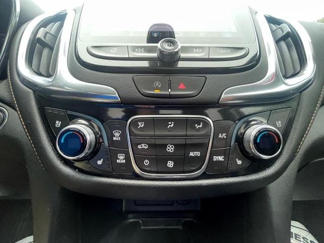 Photo of 2022 Mosaic Black Metallic Chevrolet Equinox