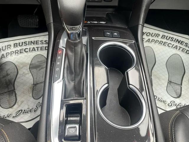 Photo of 2022 Mosaic Black Metallic Chevrolet Equinox