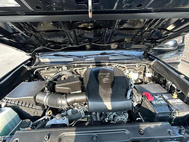 Photo of 2020 Midnight Black Metallic Toyota Tacoma