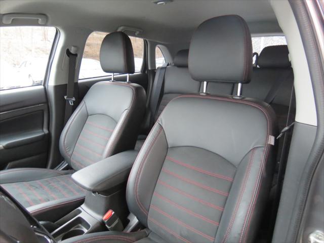Photo of 2018 Mercury Gray Metallic Mitsubishi Outlander Sport