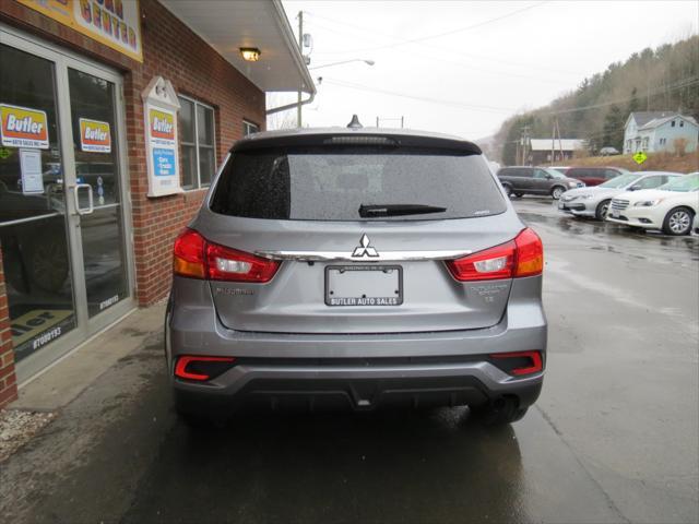 Photo of 2018 Mercury Gray Metallic Mitsubishi Outlander Sport