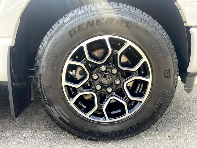 Photo of 2023 Oxford White Ford F-150