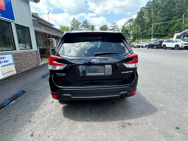 Photo of 2021 Crystal Black Silica Subaru Forester