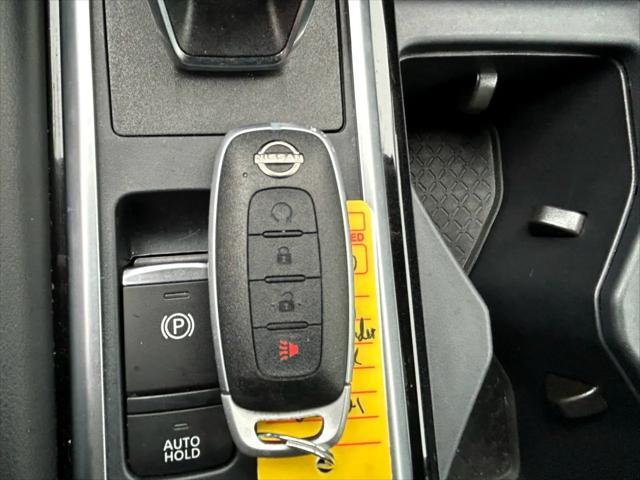 Photo of 2024 Super Black Nissan Pathfinder