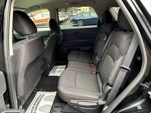 Photo of 2024 Super Black Nissan Pathfinder