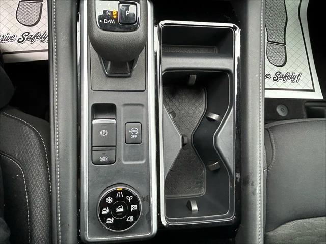 Photo of 2024 Super Black Nissan Pathfinder