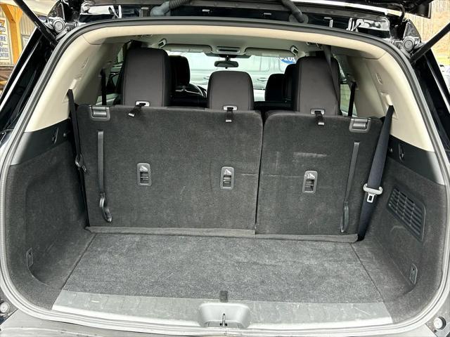 Photo of 2024 Super Black Nissan Pathfinder