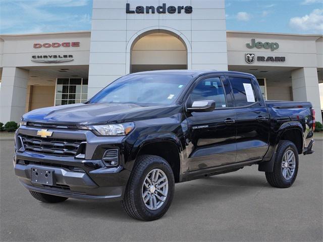 Photo of 2024 Black Chevrolet Colorado