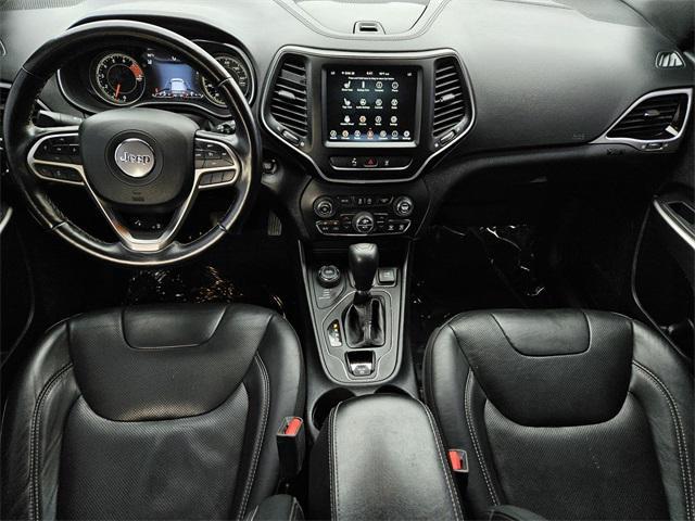 Photo of 2021 Diamond Black Crystal Pearlcoat Jeep Cherokee