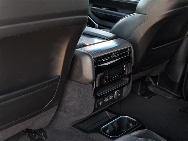 Photo of 2024 Silver Zynith Jeep Wagoneer