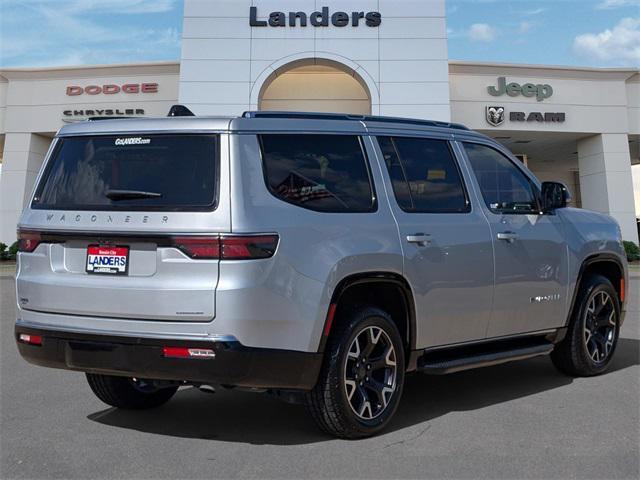 Photo of 2024 Silver Zynith Jeep Wagoneer