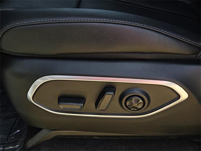 Photo of 2025 Bright White Clearcoat Jeep Wagoneer