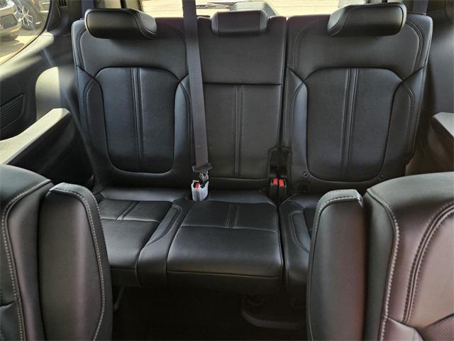 Photo of 2025 Bright White Clearcoat Jeep Wagoneer
