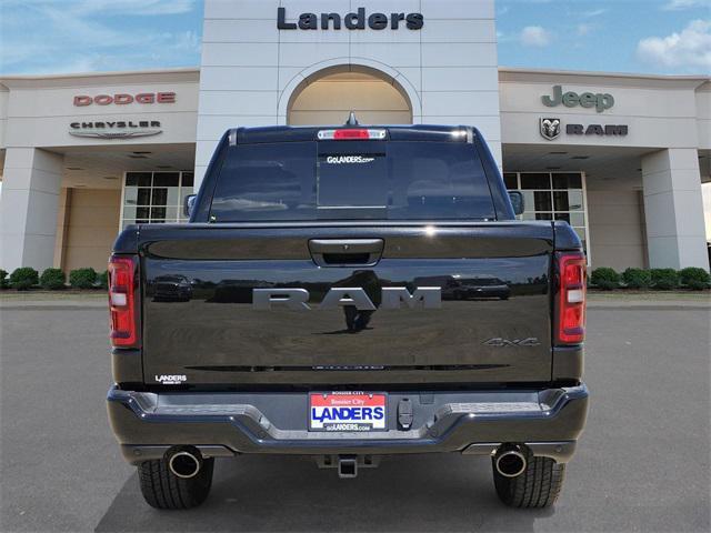 Photo of 2025 Diamond Black Crystal Pearlcoat RAM 1500