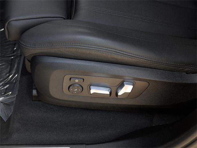 Photo of 2022 Jet Black BMW X5